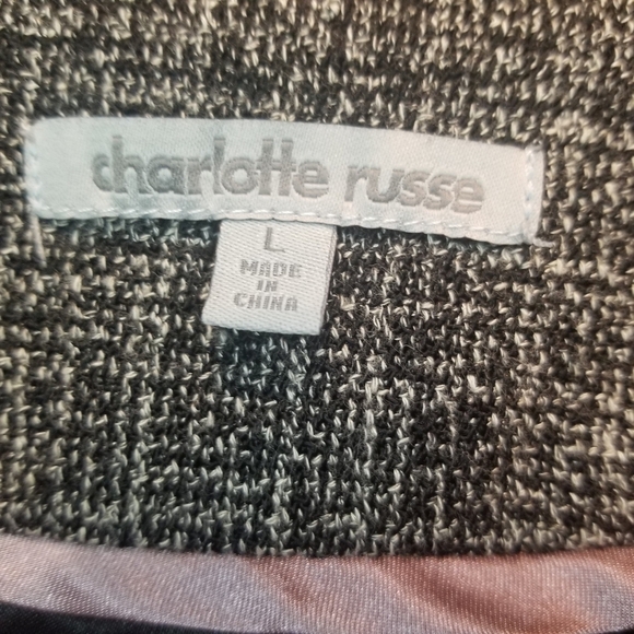 Charlotte Russe Short Sleeve Blazer - Picture 6 of 9